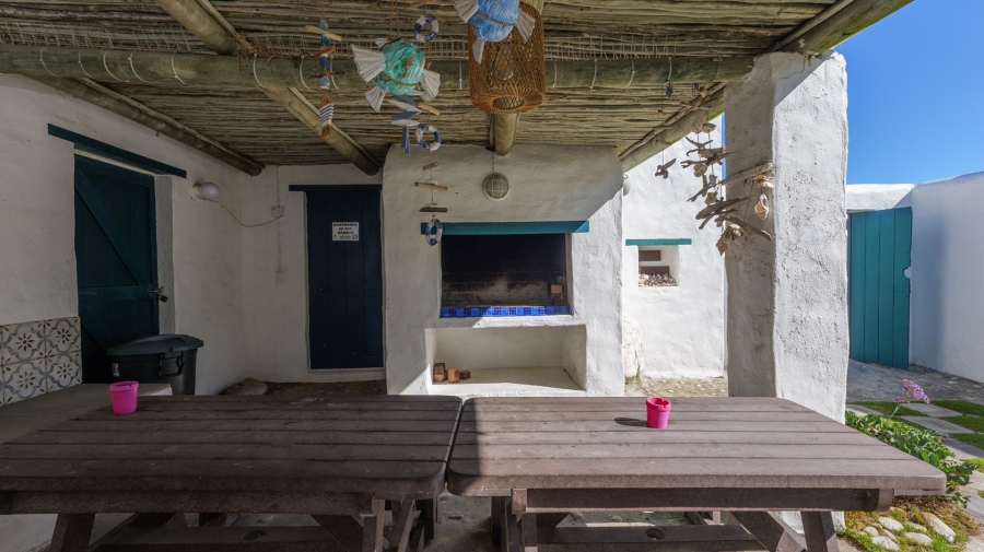 4 Bedroom Property for Sale in Struisbaai Western Cape